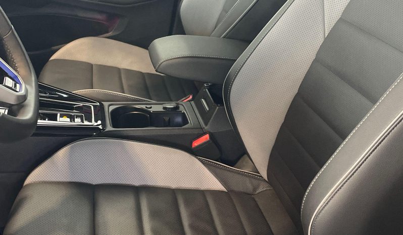 								VOLKSWAGEN Golf 1.5 eHybrid 272 DSG6 GTE full									