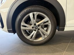 										VOLKSWAGEN Taigo 1.0 TSI 110 DSG7 R-Line full									