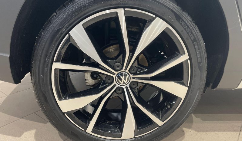 								VOLKSWAGEN TAIGO 1.0 TSI 115 CH DSG7 R LINE full									