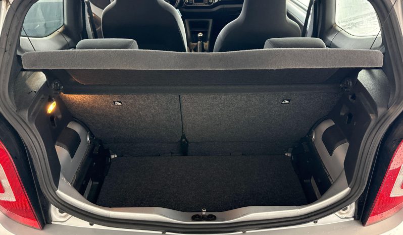 								VOLKSWAGEN Up 1.0 75 Up! Club full									