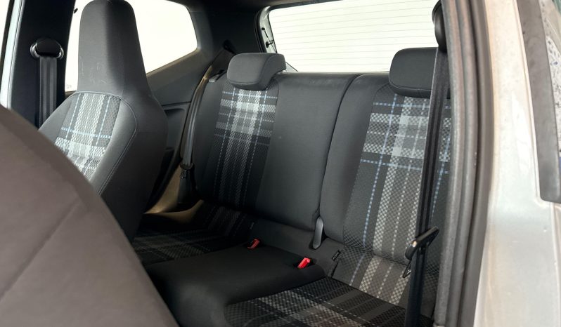 								VOLKSWAGEN Up 1.0 75 Up! Club full									