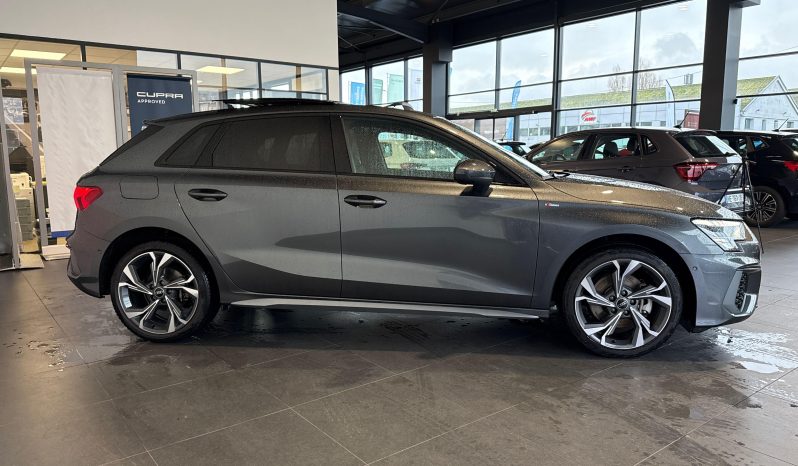 								AUDI A3 Sportback 40 TFSIe 204 S tronic 6 S Line full									