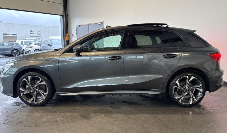 								AUDI A3 Sportback 40 TFSIe 204 S tronic 6 S Line full									