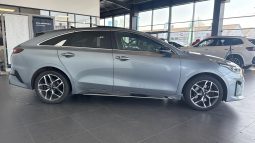 										KIA PROCEED 1.6 CRDi 136 ch ISG DCT7 GT Line full									