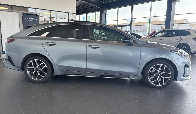 								KIA PROCEED 1.6 CRDi 136 ch ISG DCT7 GT Line full									