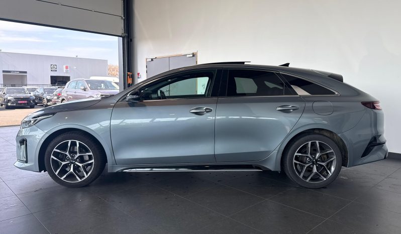 								KIA PROCEED 1.6 CRDi 136 ch ISG DCT7 GT Line full									