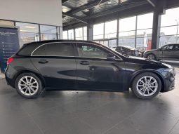 										MERCEDES Classe A 180 d 7G-DCT Business Line full									