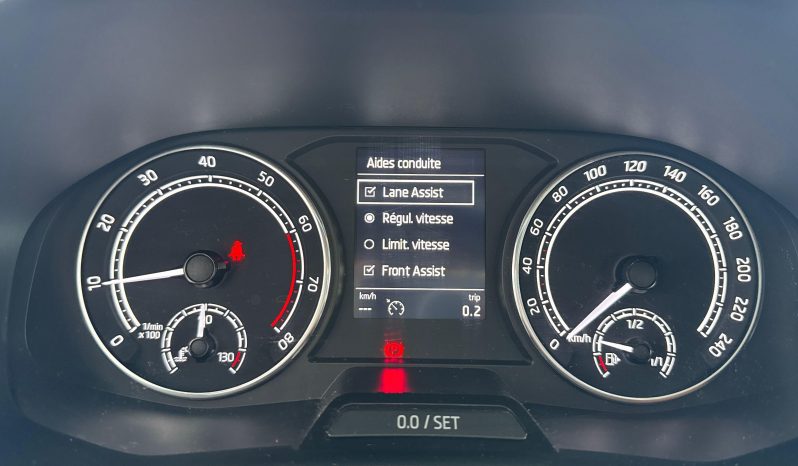 								SKODA Fabia 1.0 MPI 65 ch BVM5 Ambition full									