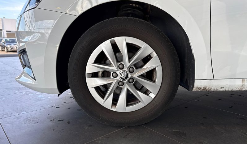 								SKODA Fabia 1.0 MPI 65 ch BVM5 Ambition full									