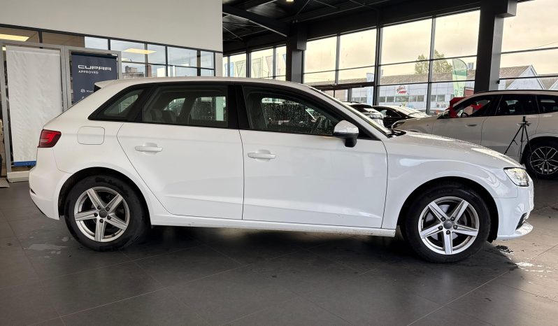 								AUDI A3 Sportback 30 TDI 116 A3 full									