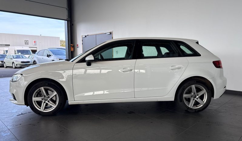 								AUDI A3 Sportback 30 TDI 116 A3 full									