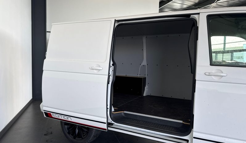 								VOLKSWAGEN UTILITAIRES TRANSPORTER 6.1 VAN L1H1 2.0 TDI 198 DSG7 EDITION full									