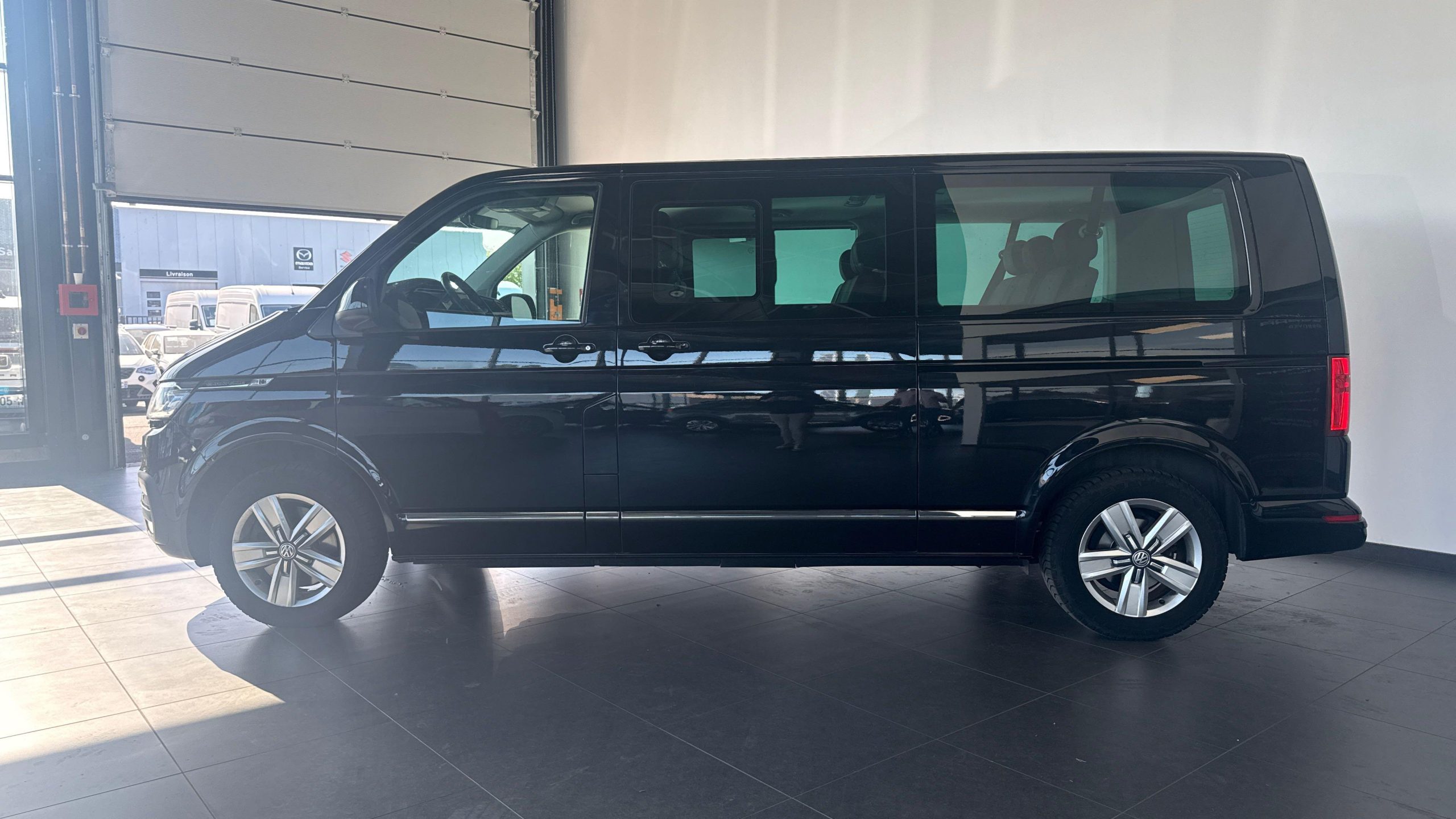 VOLKSWAGEN UTILITAIRES Caravelle 6.1 2.0 TDI 204 BMT Longue DSG7 Carat