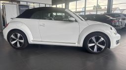 										VOLKSWAGEN Coccinelle Cabriolet 1.2 TSI 105 Série spéciale Couture full									