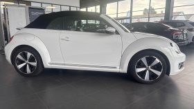 VOLKSWAGEN Coccinelle Cabriolet 1.2 TSI 105 Série spéciale Couture