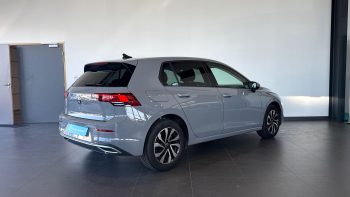 VOLKSWAGEN Golf 1.5 eTSI OPF 130 DSG7 Active