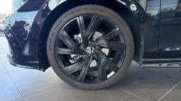										VOLKSWAGEN Golf 1.5 eTSI OPF 150 DSG7 R-Line 1st full									