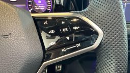 										VOLKSWAGEN Golf 1.5 eTSI OPF 150 DSG7 R-Line 1st full									