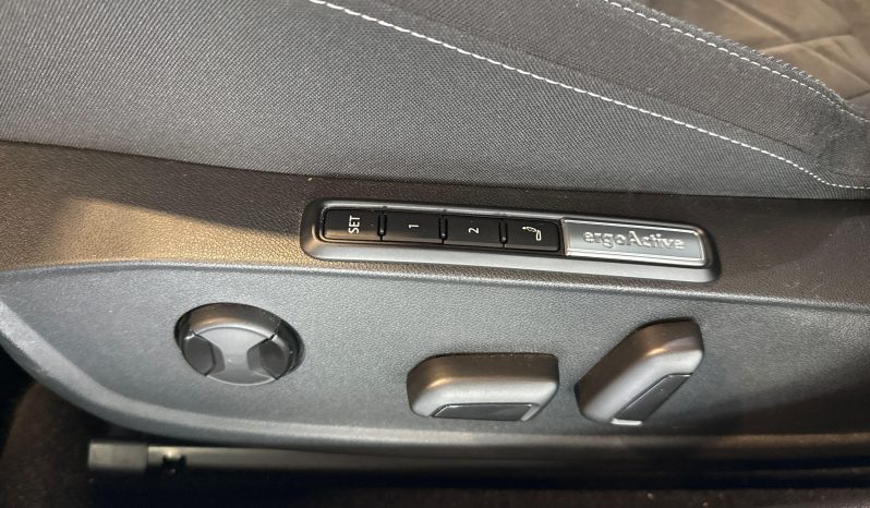 								VOLKSWAGEN Golf 1.4 Hybrid Rechargeable OPF 204 DSG6 Style full									