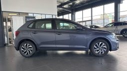 										VOLKSWAGEN Polo 1.0 TSI 95 S&S BVM5 Life full									