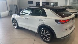 										VOLKSWAGEN T-Roc 1.5 eTSI EVO2 Hybrid 116 ch DSG7 Life full									