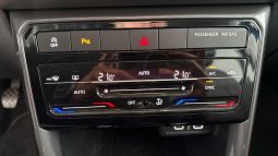 										VOLKSWAGEN T-Cross 1.0 TSI 110 Start/Stop BVM6 R-Line Tech full									