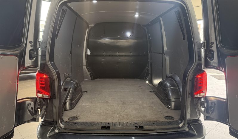 								VOLKSWAGEN UTILITAIRES TRANSPORTER 6.1 VAN L1H1 2.0 TDI 110 BVM5 BUSINESS full									