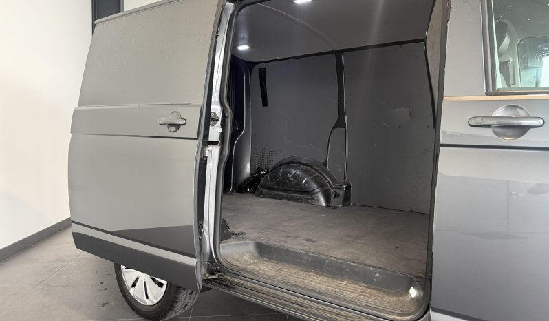 								VOLKSWAGEN UTILITAIRES TRANSPORTER 6.1 VAN L1H1 2.0 TDI 110 BVM5 BUSINESS full									