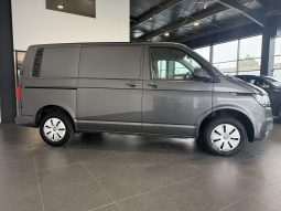 										VOLKSWAGEN UTILITAIRES TRANSPORTER 6.1 VAN L1H1 2.0 TDI 110 BVM5 BUSINESS full									