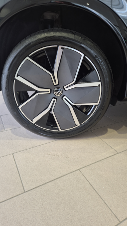 										VOLKSWAGEN Tiguan 1.5 eTSI 150ch DSG7 R-Line Edition full									