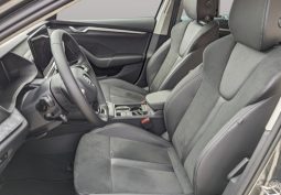 										SKODA Octavia 1.5 TSI Hybrid 150 ch ACT DSG7 Sportline full									
