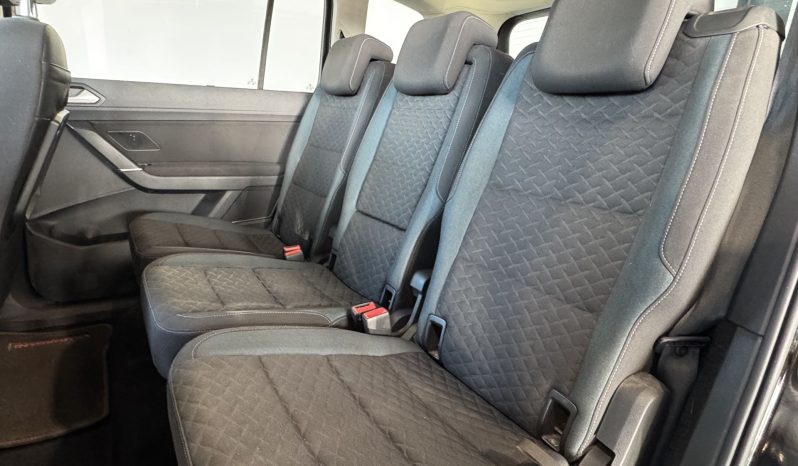 								VOLKSWAGEN Touran 1.6 TDI 115 7pl IQ.Drive full									