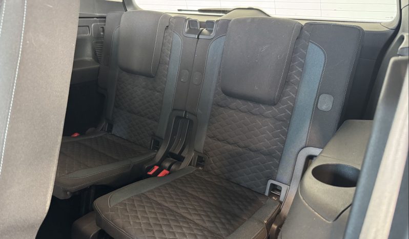 								VOLKSWAGEN Touran 1.6 TDI 115 7pl IQ.Drive full									